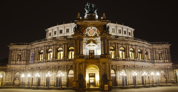 Wo steht die Semperoper?