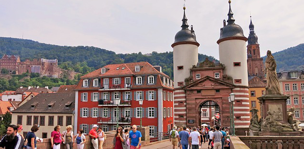 In welcher deutschen Stadt findet man dieses Stadttor?